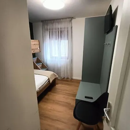 Centro דירה אסיאגו